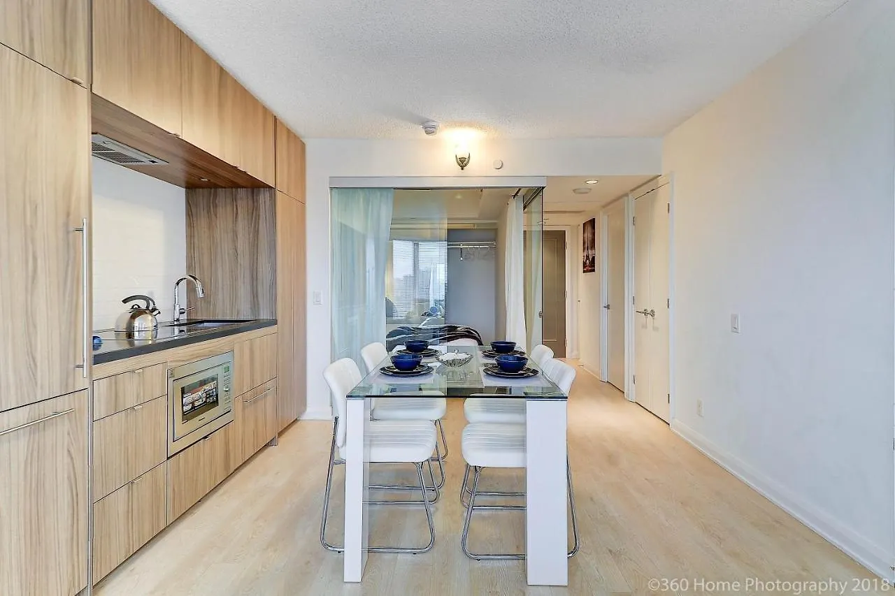 Presidential Yorkville Suite By Instant Suites Toronto Canada