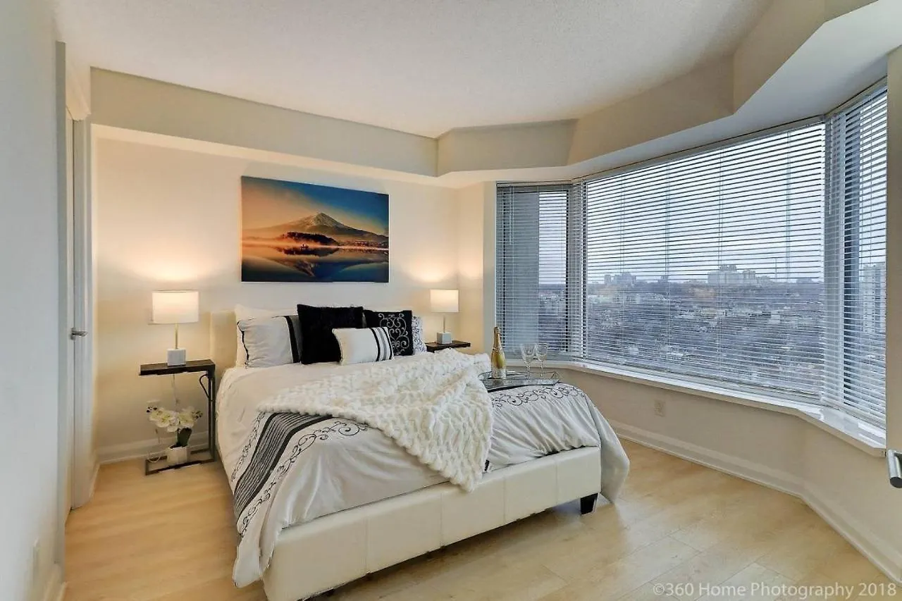 Presidential Yorkville Suite By Instant Suites Toronto 0*,  Canada