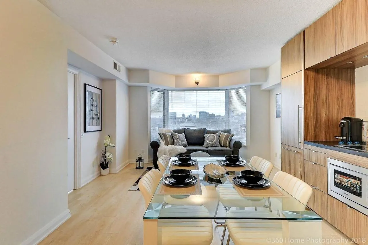 Presidential Yorkville Suite By Instant Suites location